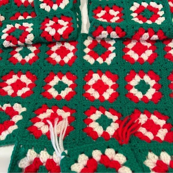 Vintage Crochet Hand made Christmas Tree Skirt & Doll Potholder - Picture 3 of 5